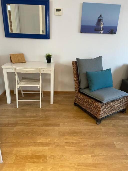 Bonito Apartamento Cerca Del Centro - Trinidad Málaga Dış mekan fotoğraf